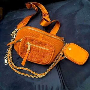 Steve Madden BMaxima crossbody bag. Adjustable.